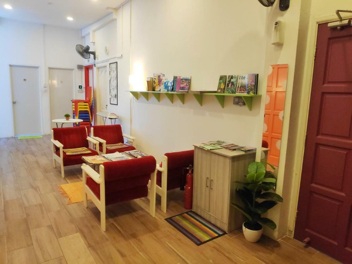 Ez Lodgings Kampong Gadong Exteriör bild